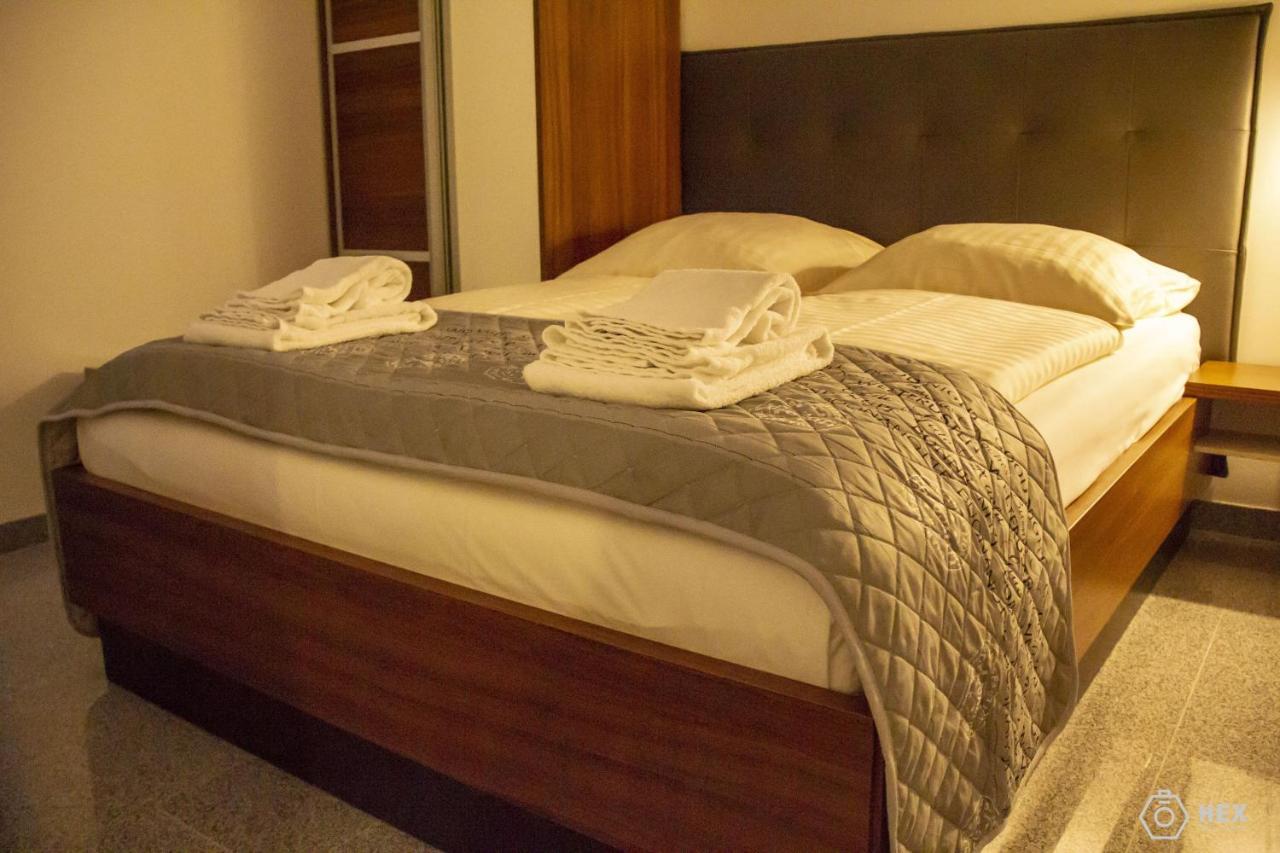 Bluestone Boarding Apartments ดุสเซลดอร์ฟ ภายนอก รูปภาพ